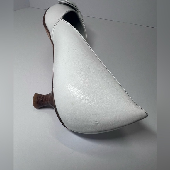 Vintage Isabella Fiore White Leather Kitten Heel Pumps | Made in Italy | Size 8 - Picture 16 of 16